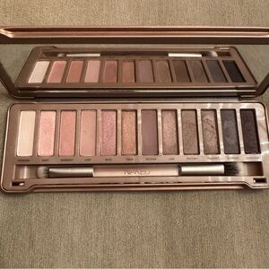 NO BOX URBAN DECAY NAKED 3 PALETTE W/ BRUSH